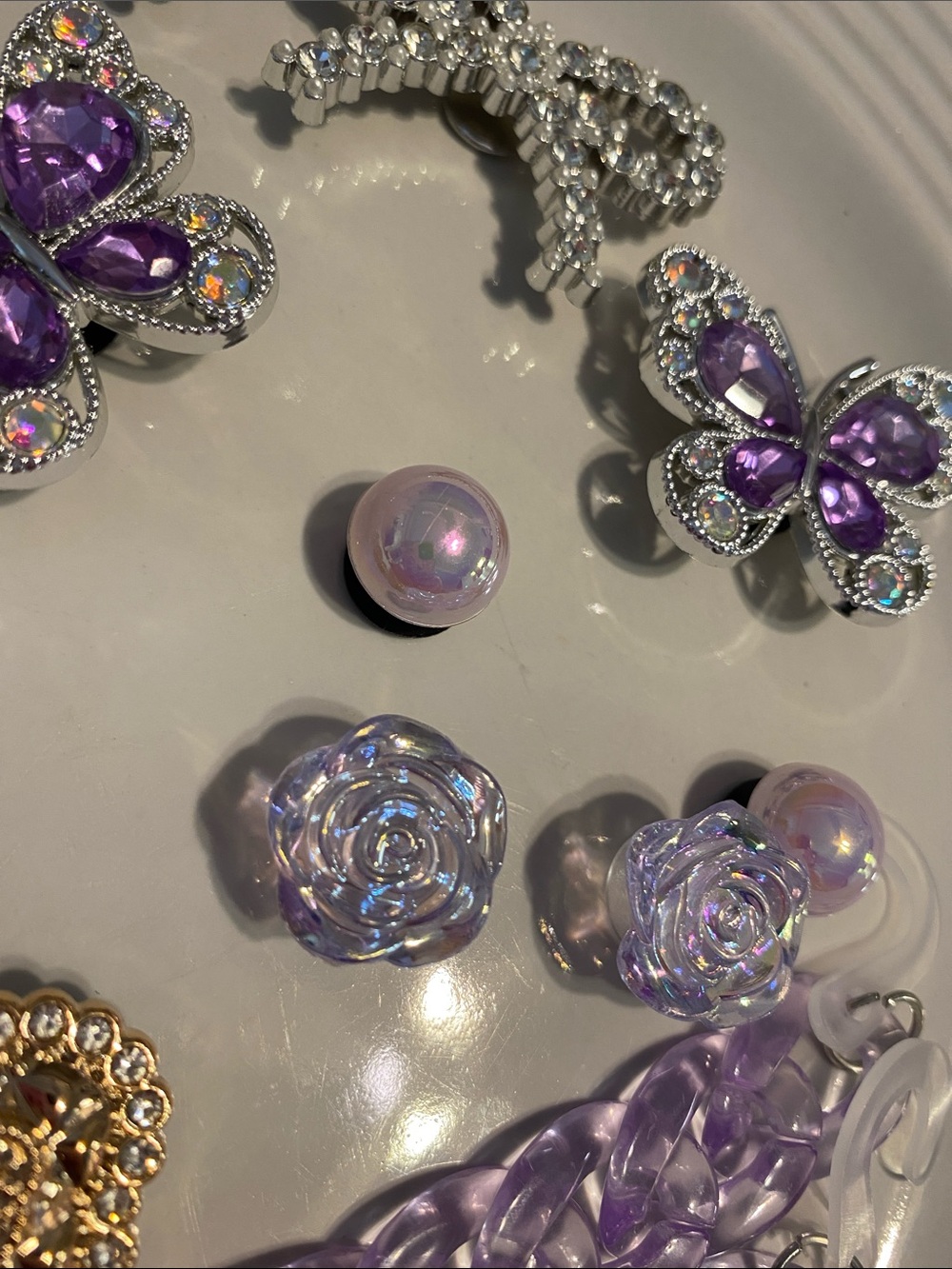 Bundle croc type shoe charms plus shoes overlay chains - Picture 5 of 7
